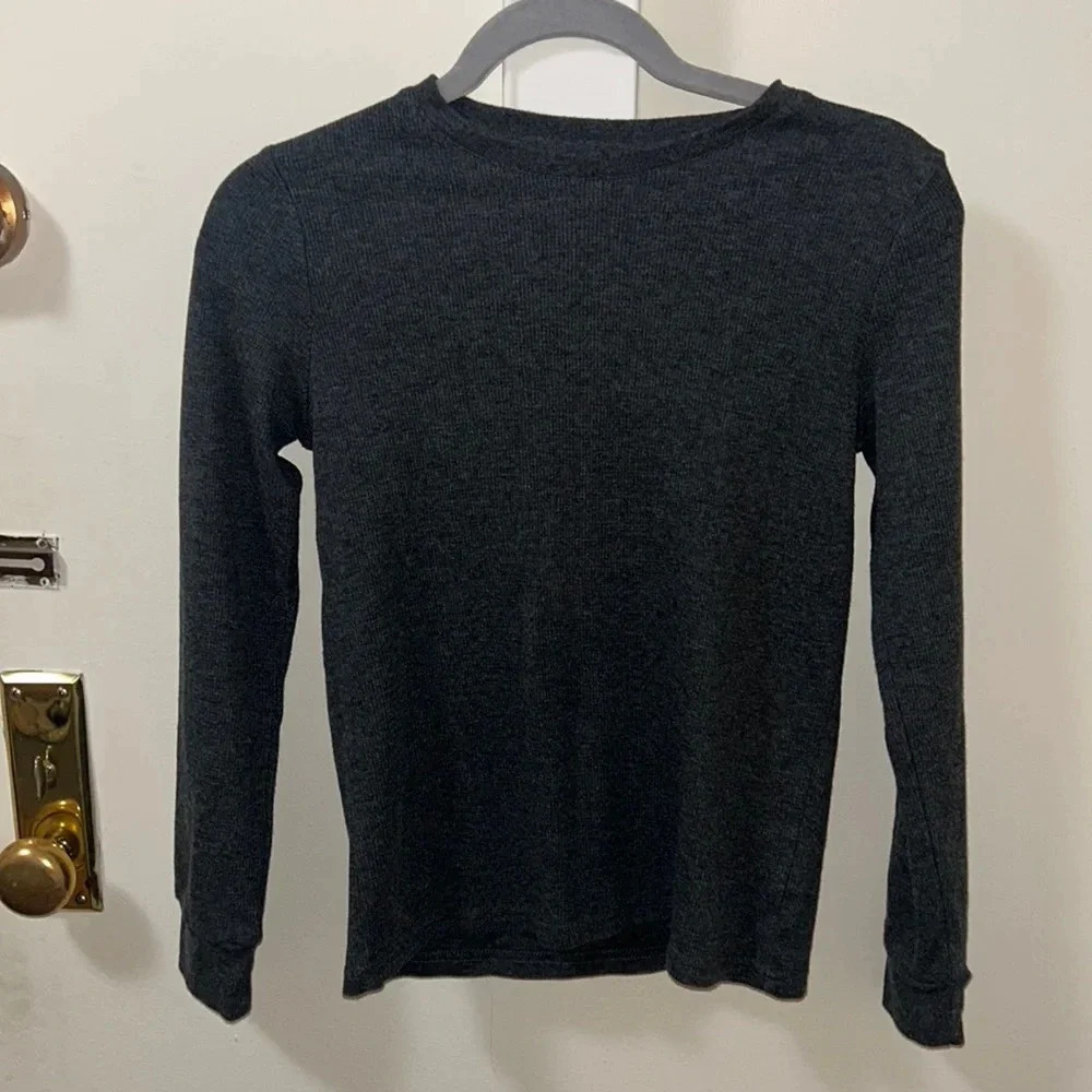 😍Epic thread size medium boys waffle long sleeved shirt